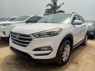 Hyundai Tucson V6